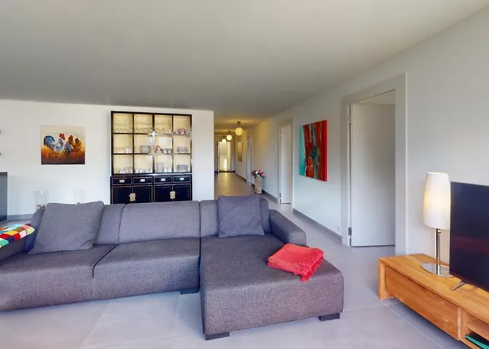 Spacious Apartment With Mountain View Lenz