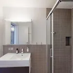 Appartamento Spacious Apartment With Mountain View
