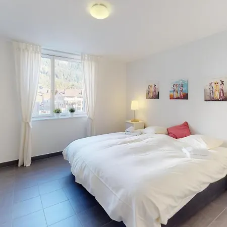 Spacious Apartment With Mountain View Appartamento Lenz